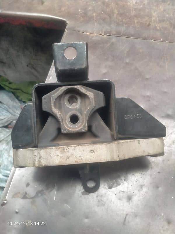 Kia spotig left engine mounting 1