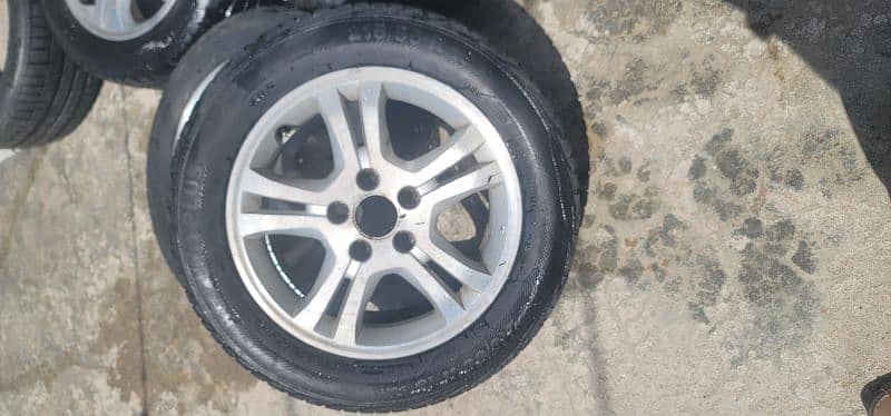 Alloy Rims with Tyres 1