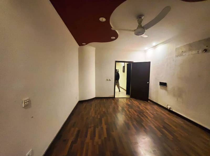 01 Kanal 3 Bed Rooms Beautiful Upper Portion Available For Rent in DHA Phase 1 Lahore Cantt 1