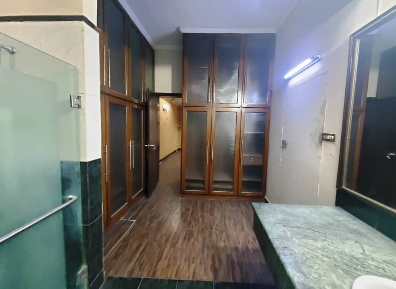 01 Kanal 3 Bed Rooms Beautiful Upper Portion Available For Rent in DHA Phase 1 Lahore Cantt 11