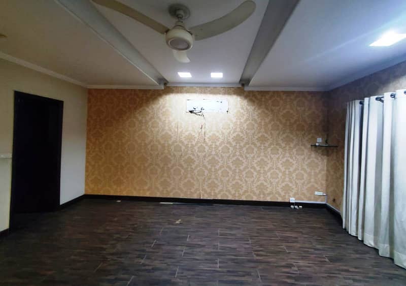 01 Kanal 3 Bed Rooms Beautiful Upper Portion Available For Rent in DHA Phase 1 Lahore Cantt 15