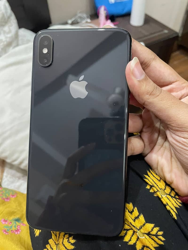 iPhone Xs Max NON PTA 256GB 1