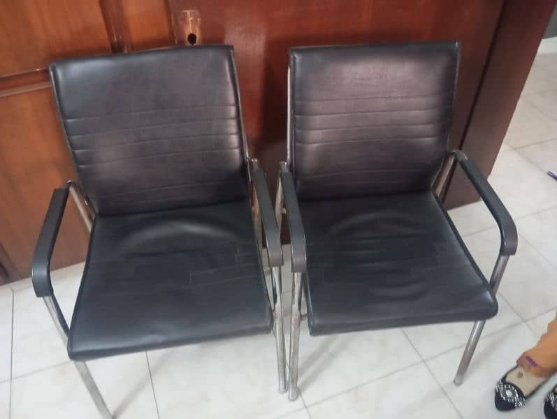 Office Chairs And tables 6