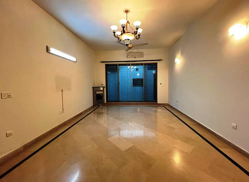 01 Kanal 3 Bed Rooms Beautiful Upper Portion Available For Rent in DHA Phase 1 Lahore Cantt 2