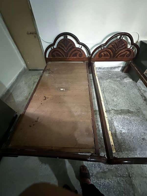 2 single bed well condition 1