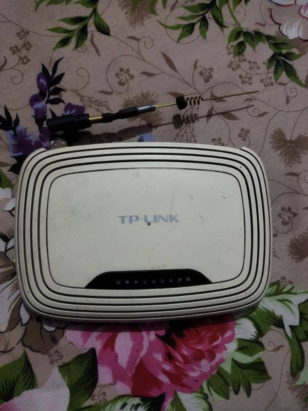 TP-LINK TL-WR740N 1