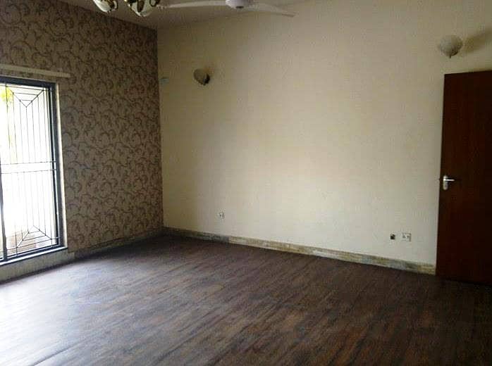 01 Kanal 3 Bed Rooms Beautiful Upper Portion Available For Rent in DHA Phase 2, T Block, Lahore Cantt 0