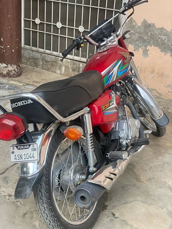 Honda 125 2023 4