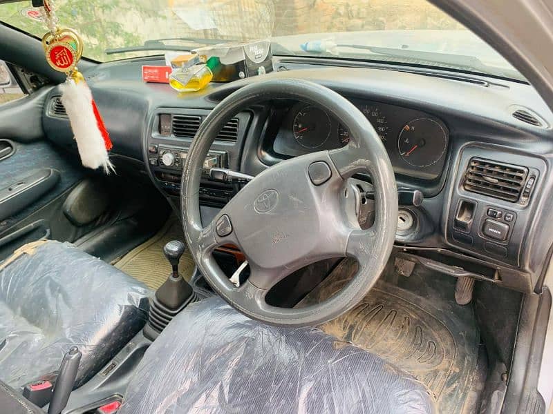 Toyota Corolla 2.0 D 2001 13