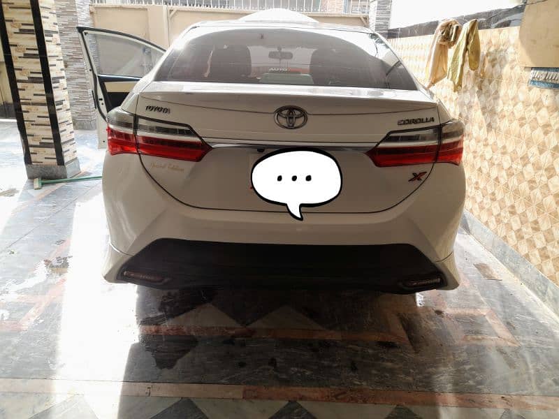 Super white Toyota Corolla GLI 2018 Urgent Sale 13