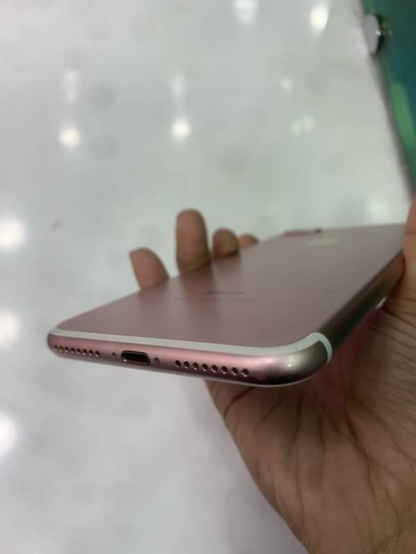 Iphone 7 plus 256 gb aproved 4