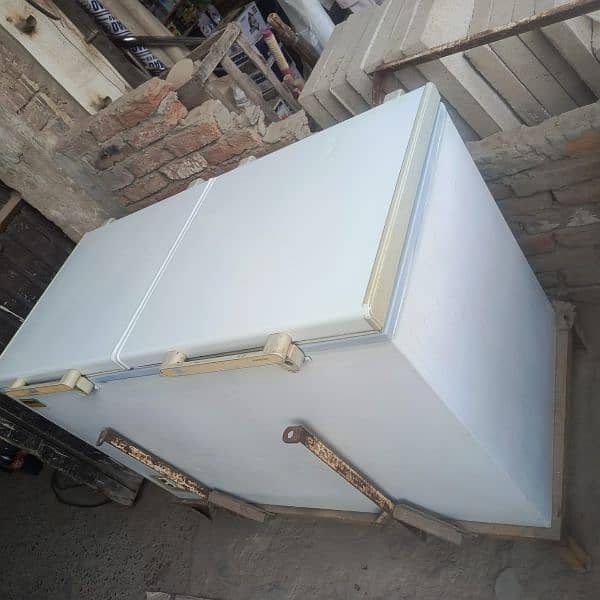 Waves Deep Freezer Double Door great condition 4