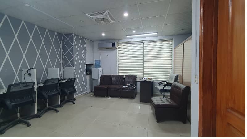 Fully Furnished Area 350 Square Feet Office Available For Rent Real Pictures in Main Boulevard Road Gulberg 3 Lahore 0