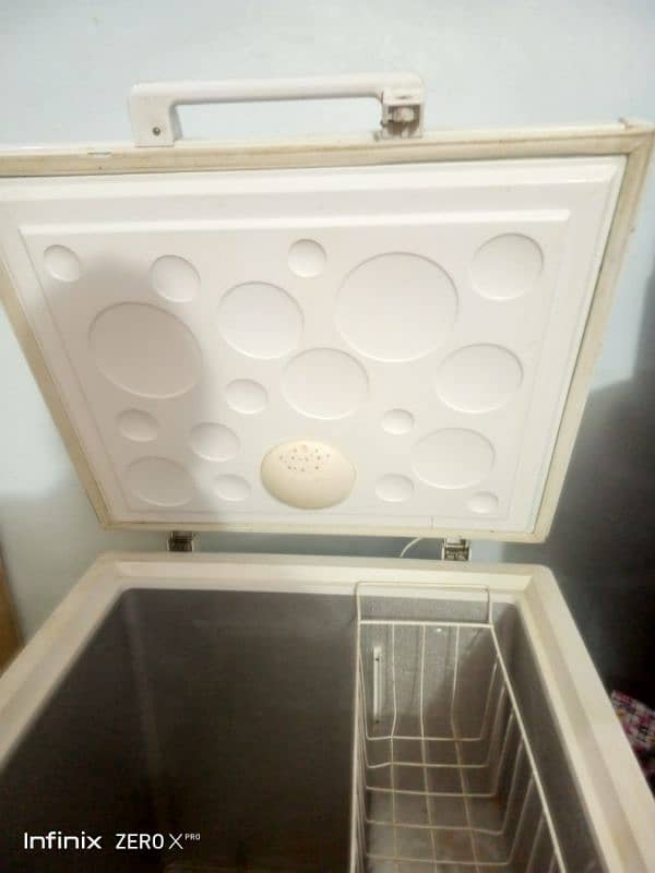 I'm selling Haier Dee freezer 5