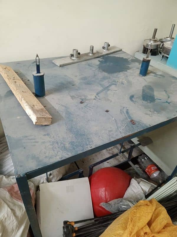 double dye cardboard  plate making machine 3