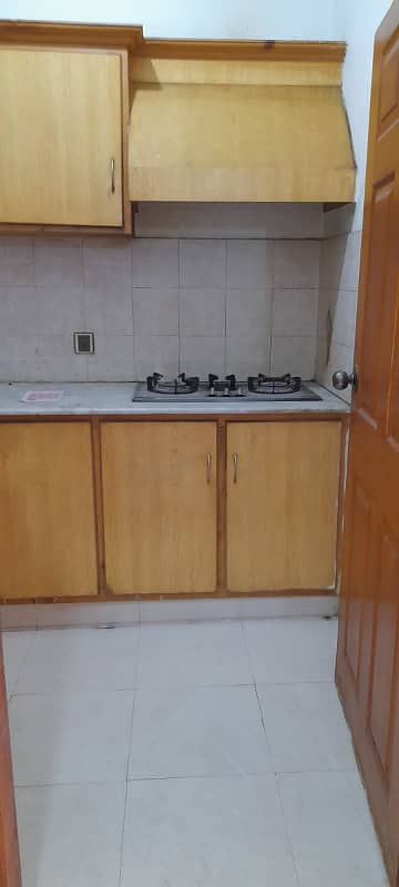 Flat For Urgent Sale E-11/2 Islamabad 11