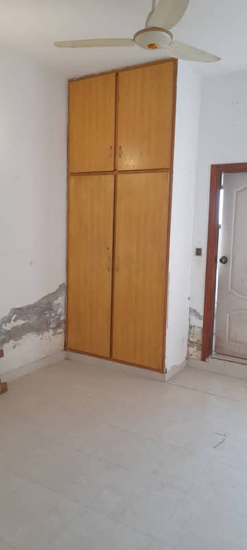 Flat For Urgent Sale E-11/2 Islamabad 15