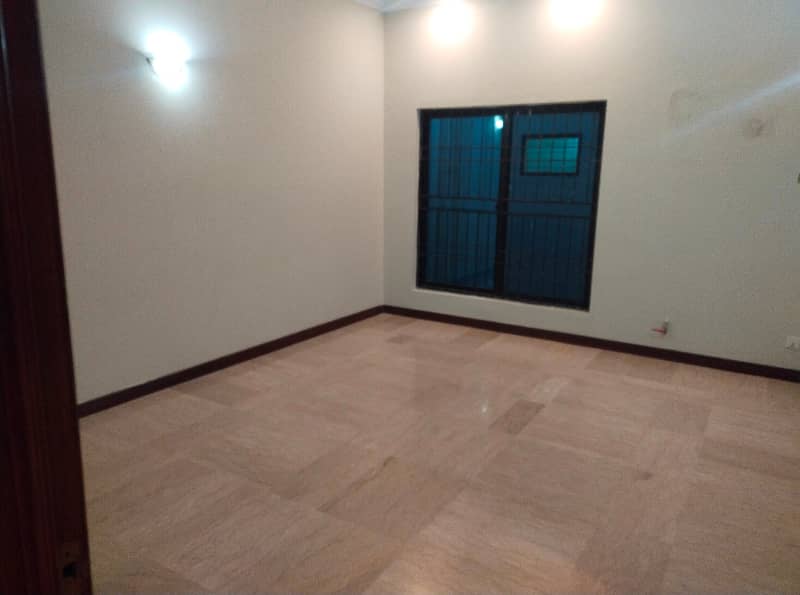 01 Kanal 3 Bed Rooms Beautiful Upper Portion Available For Rent in DHA Phase 3, XX Block, Lahore Cantt 1