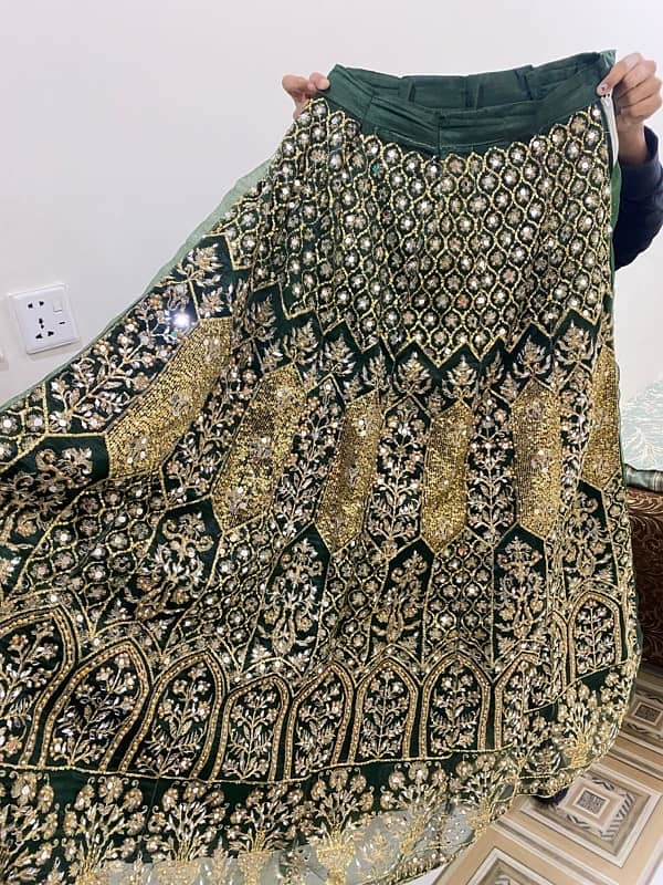 green lehnga 0