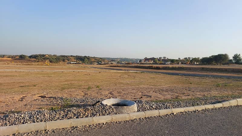 Prime 8 Marla Plot at Investor Price Direct Access to 250-Feet Central Boulevard, Bahria Town Rawalpindi 5