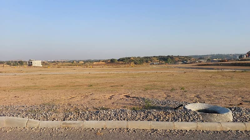 Prime 8 Marla Plot at Investor Price Direct Access to 250-Feet Central Boulevard, Bahria Town Rawalpindi 6