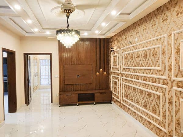 5 Marla beautifully designed upper protion for rent in parkview city lahore. 2