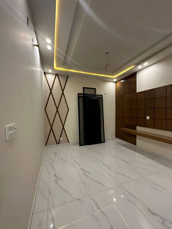 5 Marla Beautiful Upper Portion For Rent In parkview city lahore. 0