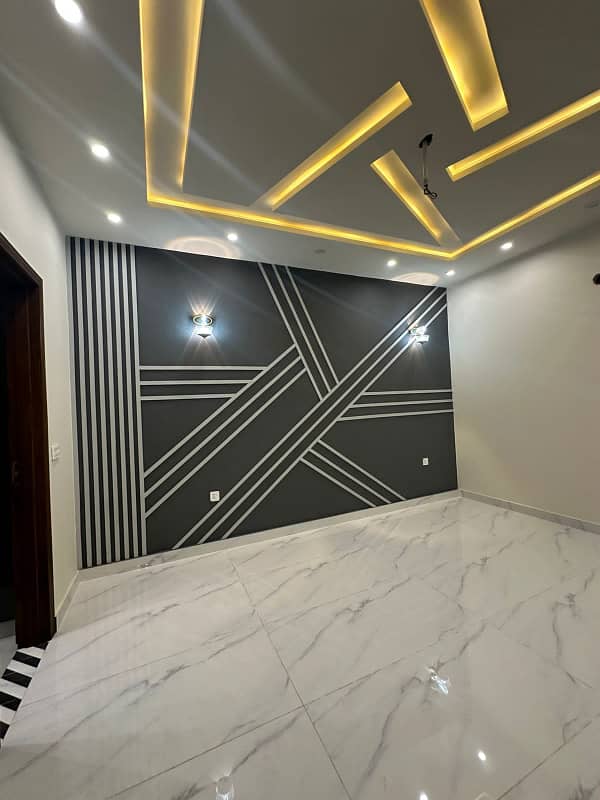 5 Marla Beautiful Upper Portion For Rent In parkview city lahore. 6