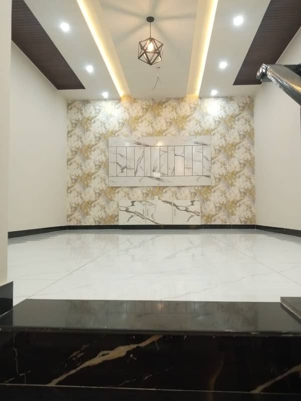 5 Marla Beautiful Upper Portion For Rent In parkview city lahore. 7