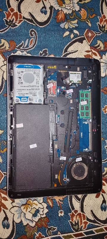 HP elitebook 840 2