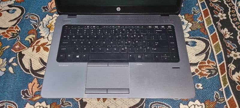 HP elitebook 840 5