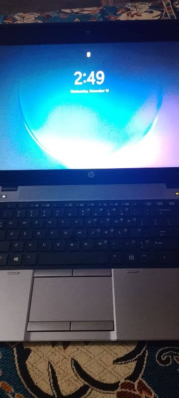 HP elitebook 840 11