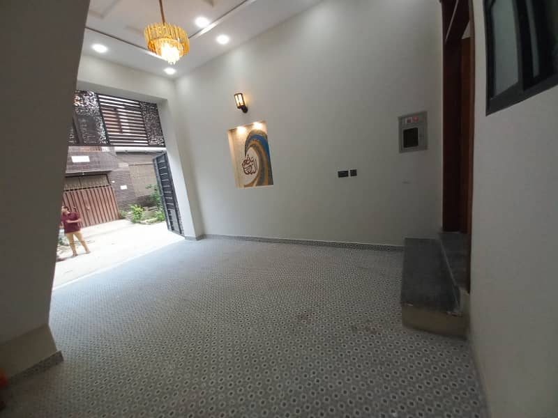 7 Marla Grond Floor honda City Car parking space 2