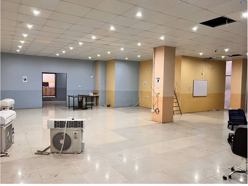 Area 3000 Square Commercial Corporate Office Available For Rent In Gulberg 3 3