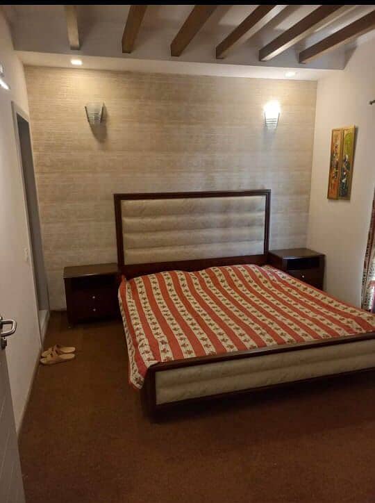 2 bedroom Fully Furnished Elegant Design Maintained Apartment 3