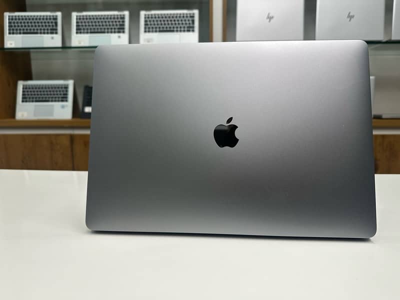 MACBOOK PRO 2019 !! CORE-i9 !! 32 GB RAM !! 512 GB SSD 3