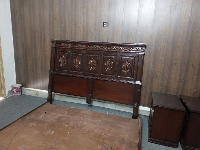 very good condition bed with side tables with dressing table 1