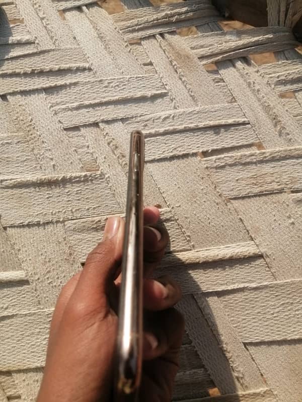 iphone 11 pro Max 256gb jv just frount camera not working 7