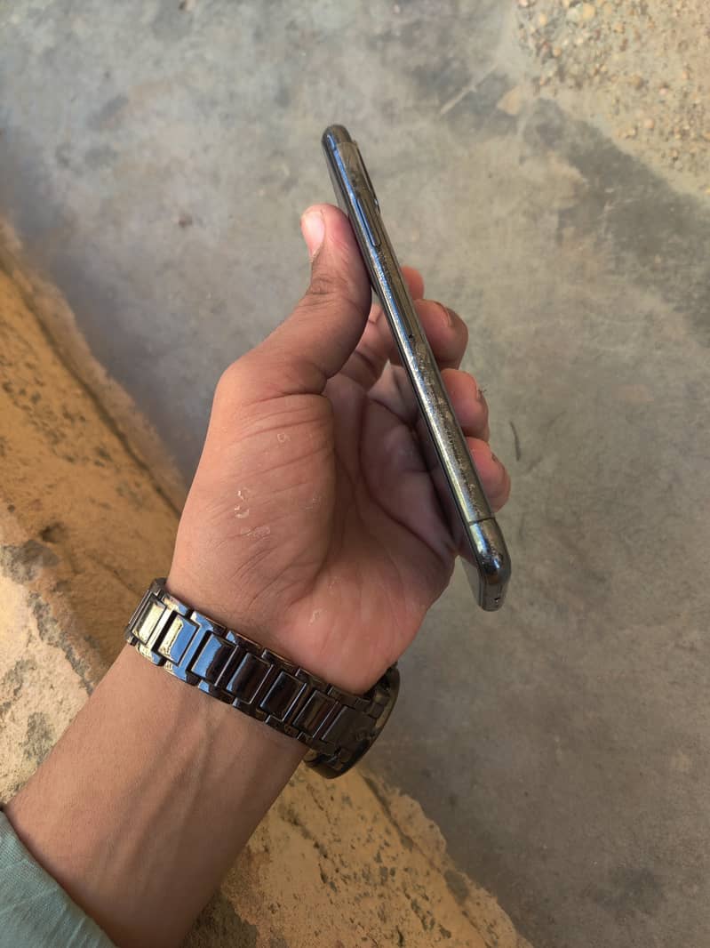 iPhone xs 3