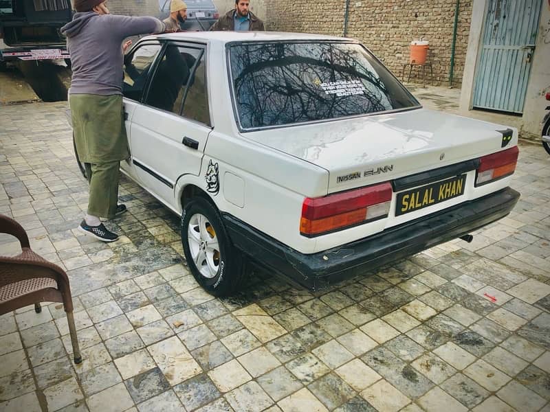 Nissan Sunny 1988 5