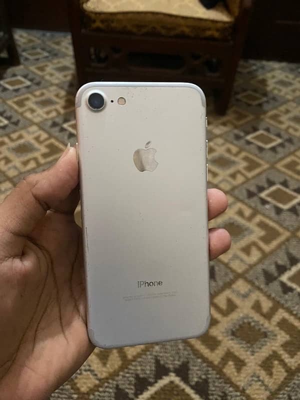 Iphone 7   White color 128 Gb  Pta approved 0