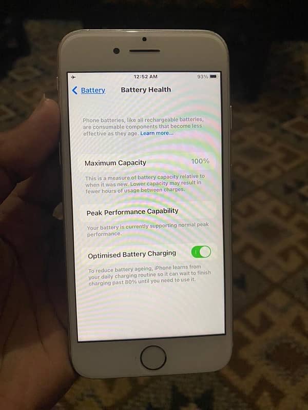 Iphone 7   White color 128 Gb  Pta approved 4