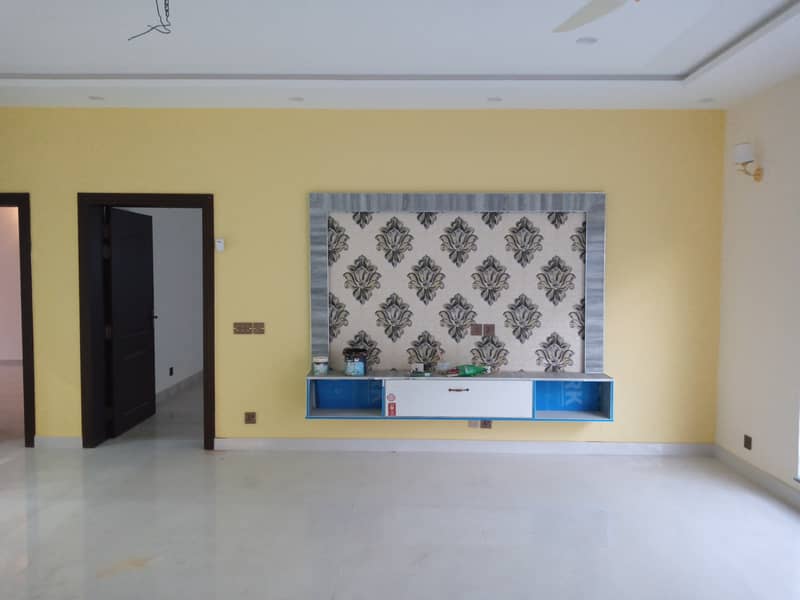 1 Kanal Luxury House For Rent In Jasmine Block Bahria Town Lahore 3