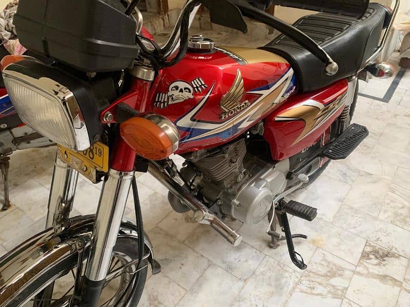 Honda 125 good condition 3