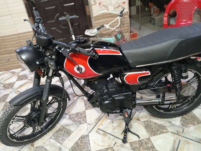 vip honda125 modified to cafy racer 9