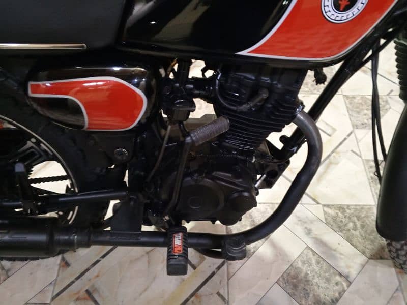 vip honda125 modified to cafy racer 12