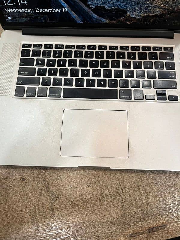 MacBook pro 2015 15 inch for sale 2