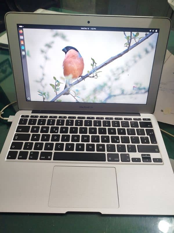 Apple MacBook Air Mid-2012 1