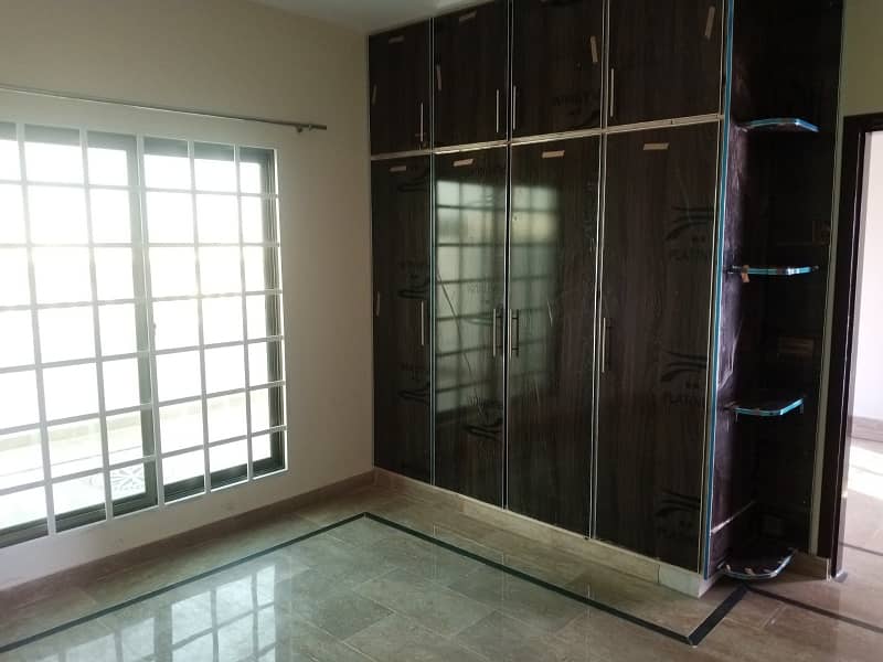 10 Marla Lower Portion Available For Rent In Nasheman Iqbal Phase 2 2