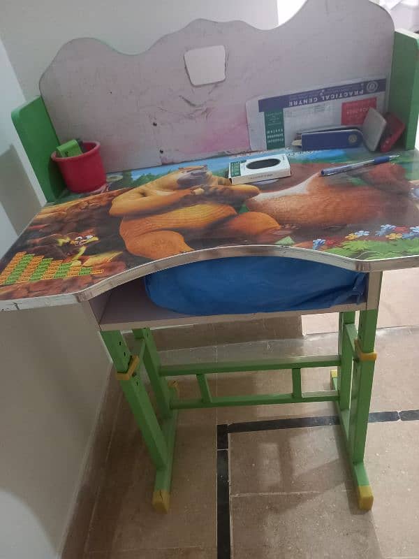 kids study table 0